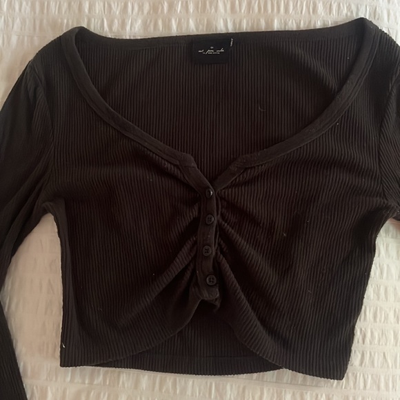 Urban Outfitters Cropped Long Sleeve - Picture 2 of 3